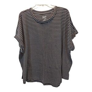 Plus sz Maurices Womens Plus Size 3 Black/Silver Stripe Stretch Top Short Sleeve